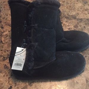 NEW with tag Mossimo black fur boots
